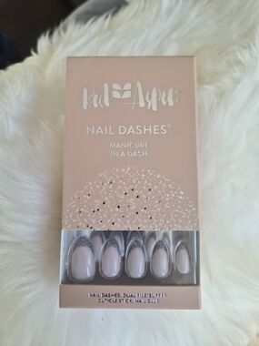 Red Aspen Nail Dashes Press-On Nails - Nude Pink with Silver Glitter Tips